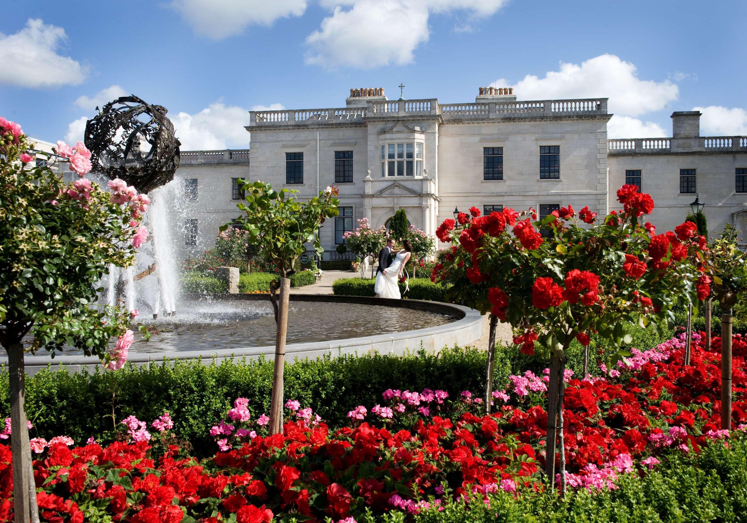 圣海伦斯丽笙酒店 都柏林 外观 照片 The Rose Garden at the National Leprechaun Museum