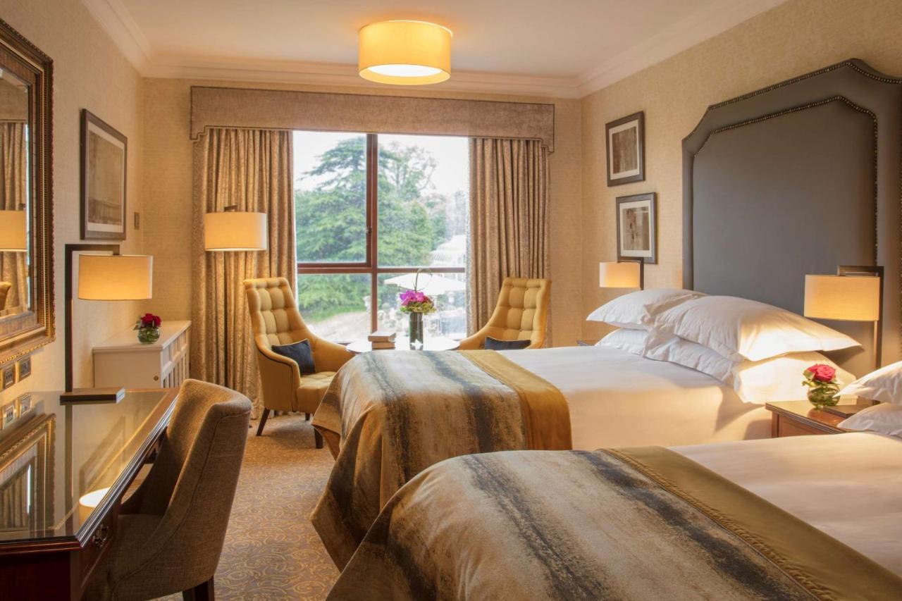 圣海伦斯丽笙酒店 都柏林 外观 照片 A bedroom at the hotel